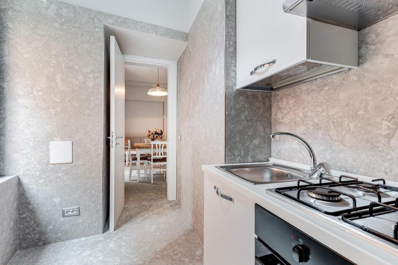 Trevi Fountain - Shabby - Romedreamhome Exteriér fotografie